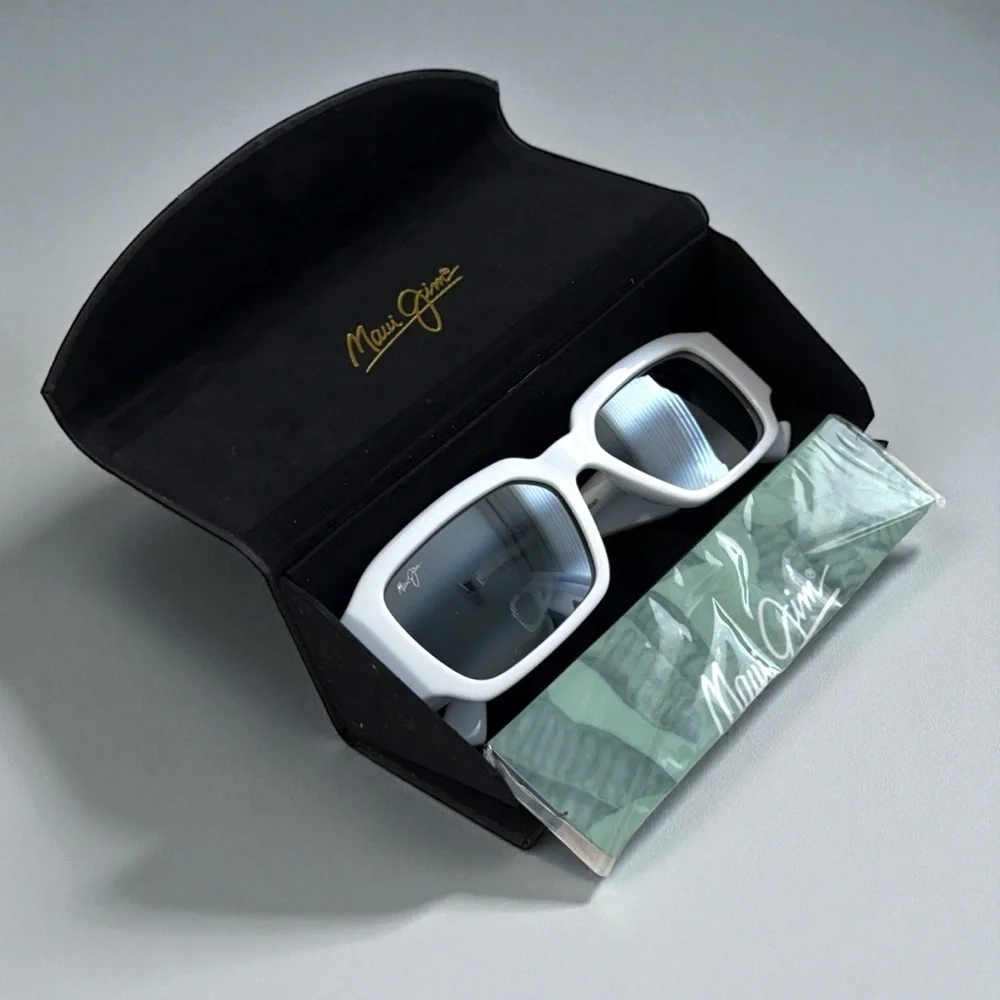 Maui Jim Kūpale Polarized Fashion White and Black Sunglasses Neutral Grey Lenses